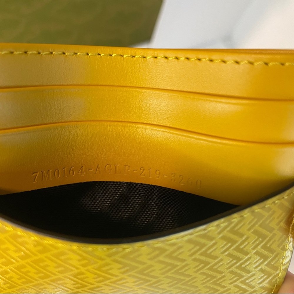 New🌻FENDI CARDHOLDER 🌻 - Picture 9 of 9